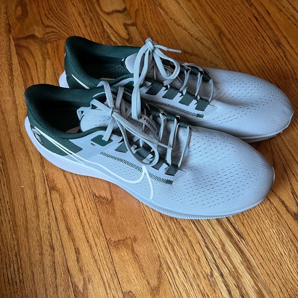 nike air zoom pegasus 38 michigan state